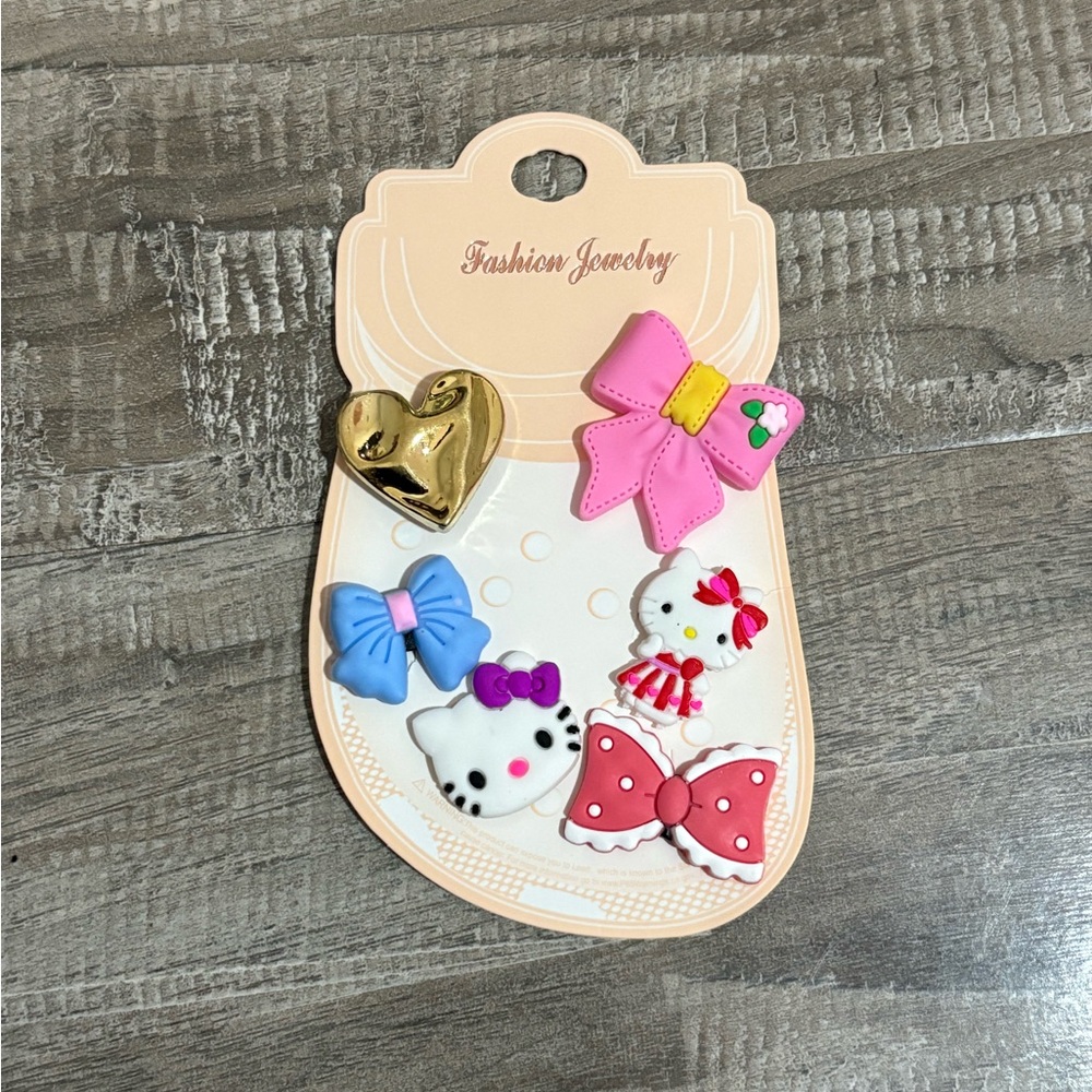 !NEW! Sanrio Hello Kitty & Bows Croc Charm Jibbitz 6 Pack Shoes Charms Gift Set